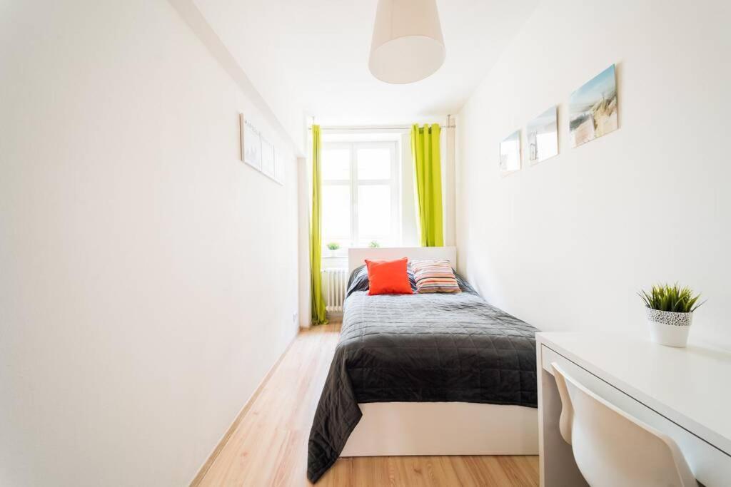 3 Rooms Big Apartment - 150 M Town Hall - Nice Design ヴロツワフ エクステリア 写真